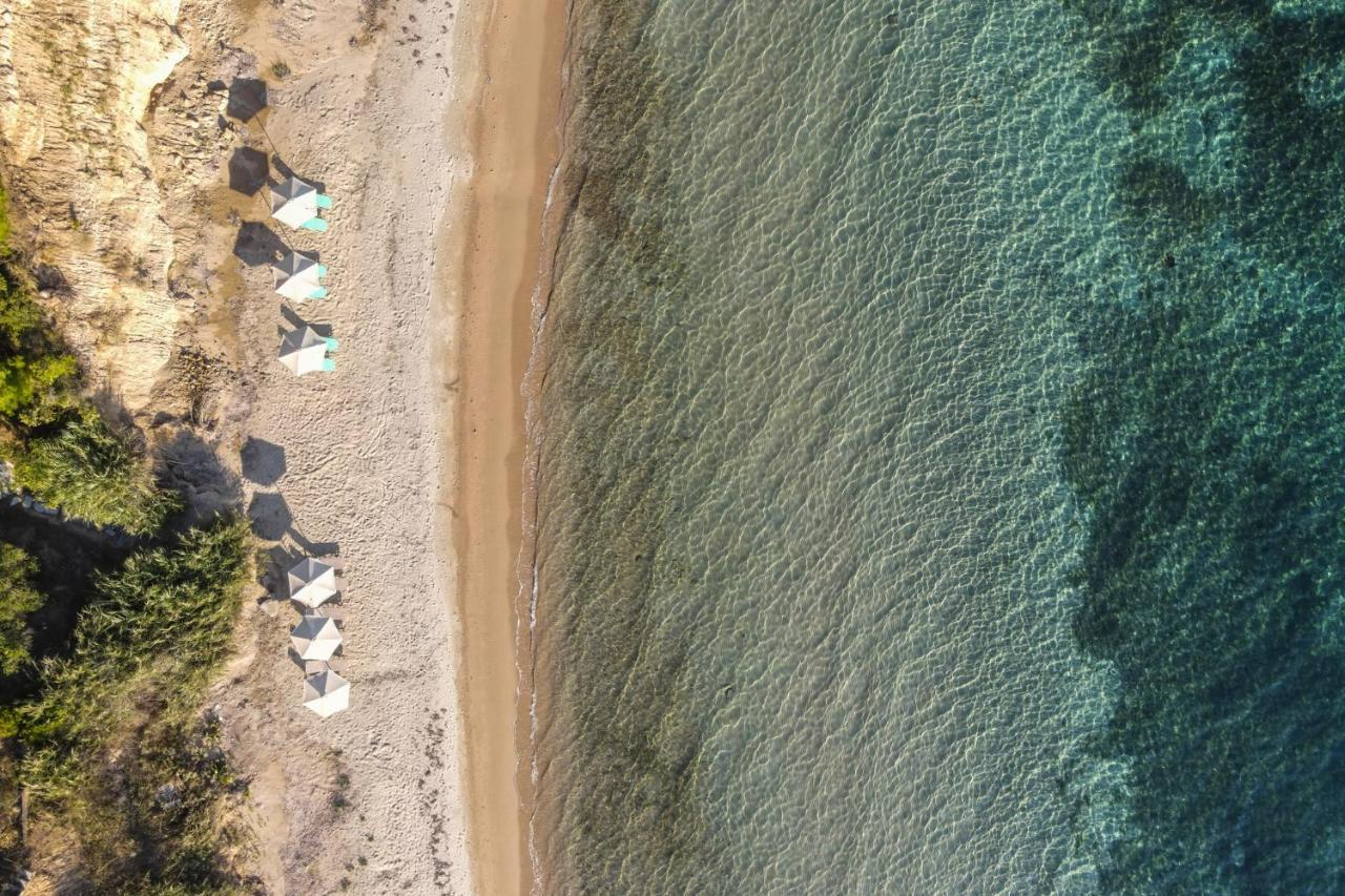 Luna Villa Private Beach Nea Iraklia Exterior photo