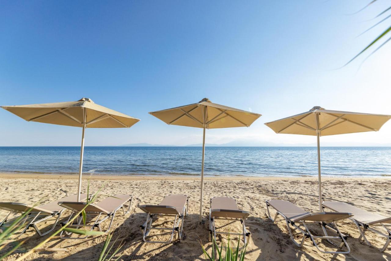 Luna Villa Private Beach Nea Iraklia Exterior photo