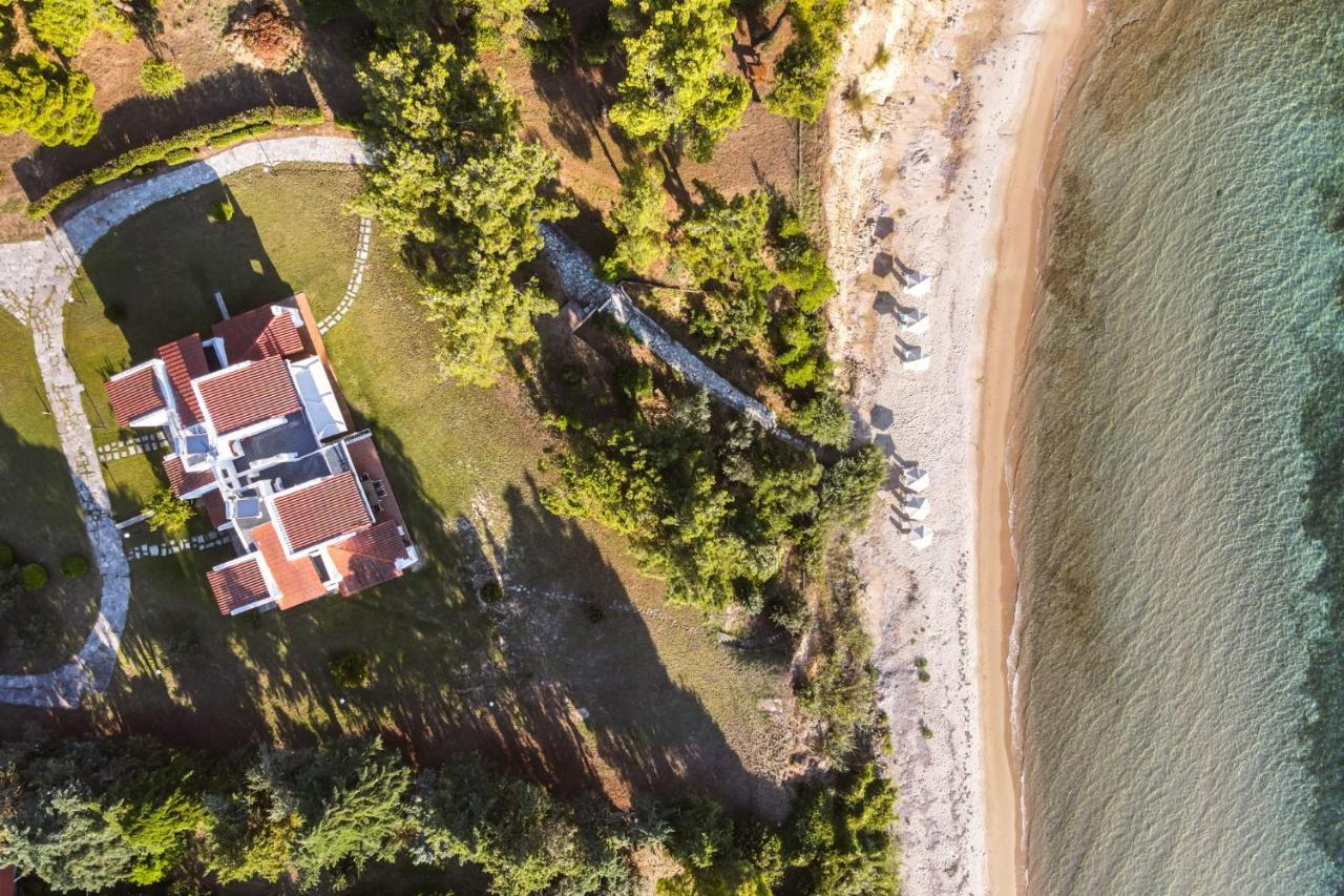 Luna Villa Private Beach Nea Iraklia Exterior photo